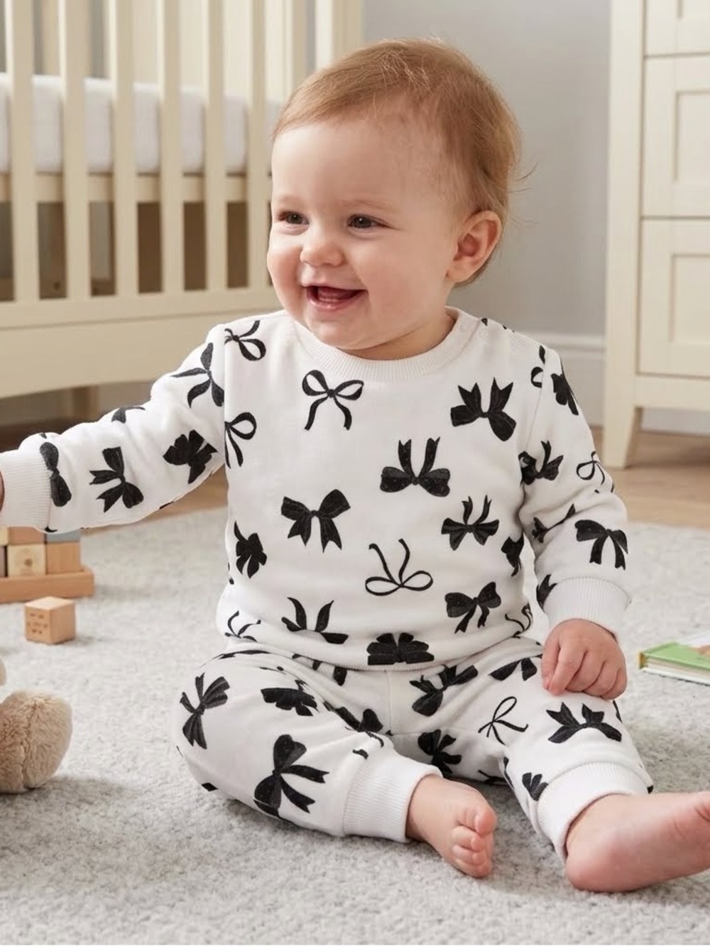 Baby Bow Sweater & Pants Set 3-6 months